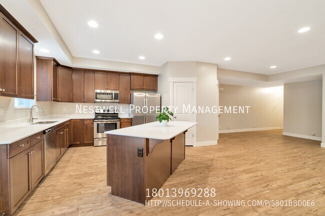Foto del edificio - Nice 3 bed/2.5 bath Farmington townhome
