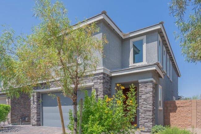 Building Photo - 896 Bluebell Brook St