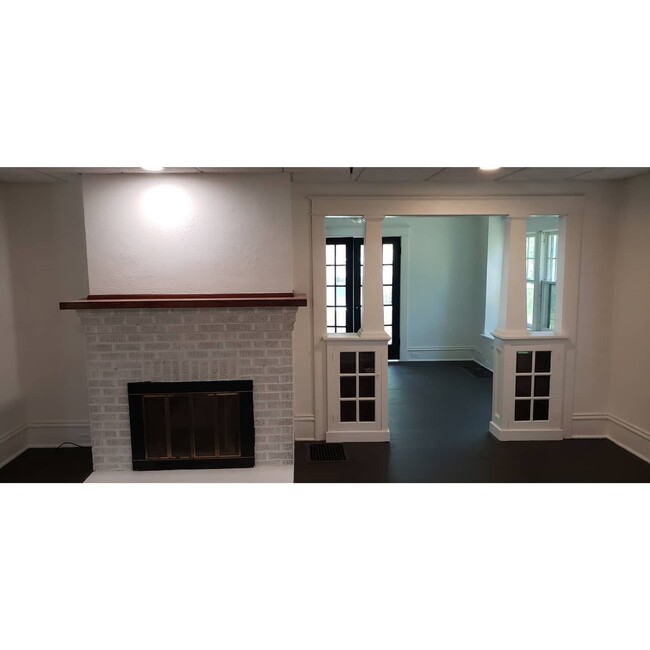Building Photo - 209 Forest Ave