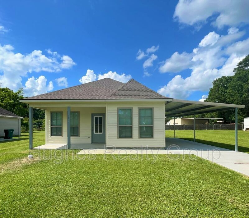 7677 River Ridge Dr, Denham Springs, LA 70706 House Rental in Denham