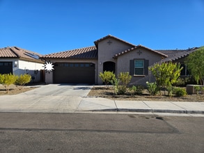 Building Photo - 12413 W Vis Ave