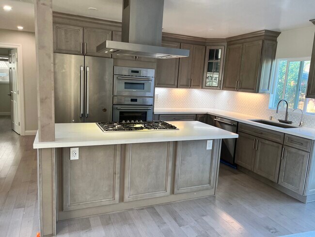 All wifi enabled high end Appliances - 154 Heath St