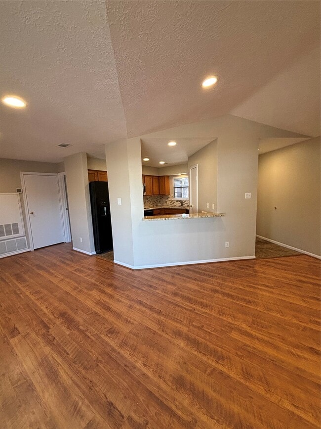 Building Photo - 12755 Mill Ridge Dr