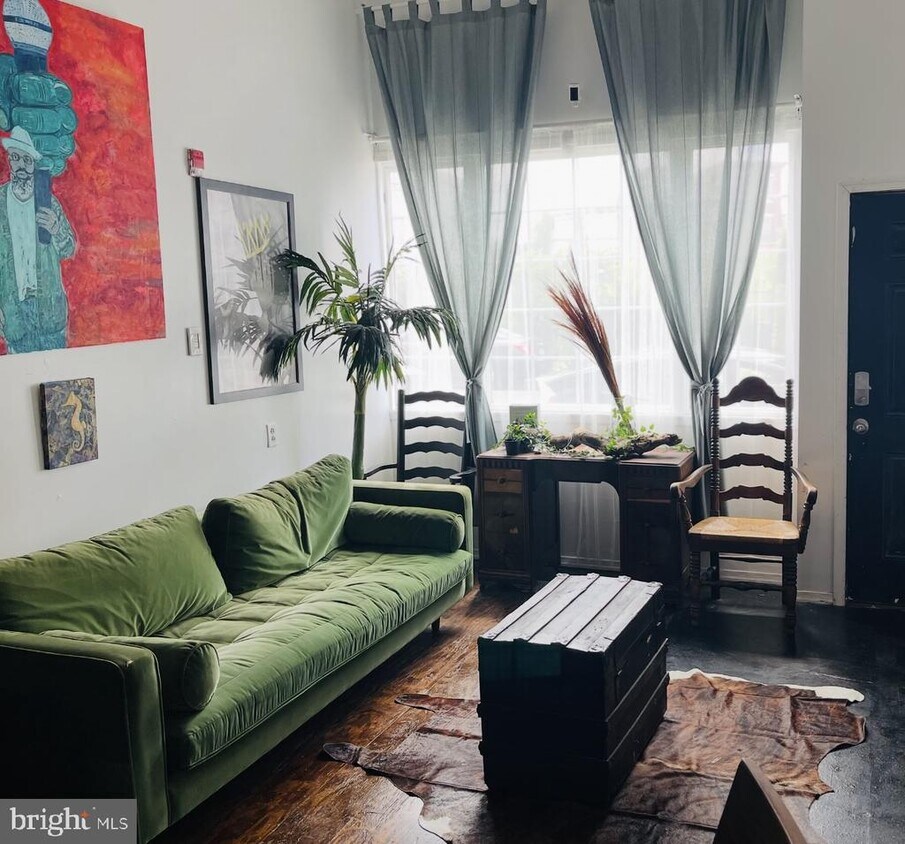 Foto del edificio - 2149 Ridge Ave