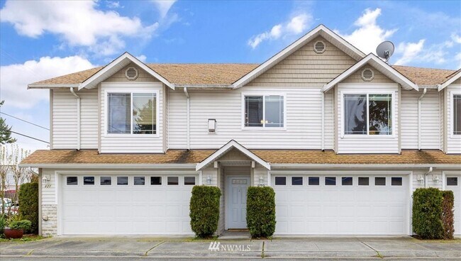 Foto del edificio - 829 N 145th Ct
