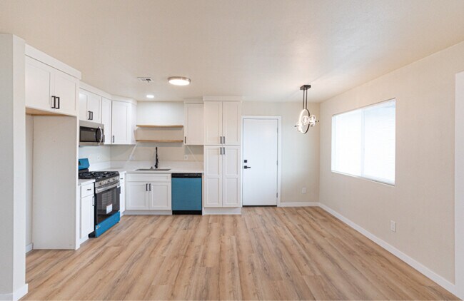 Foto del edificio - 7877 Dundee Ave