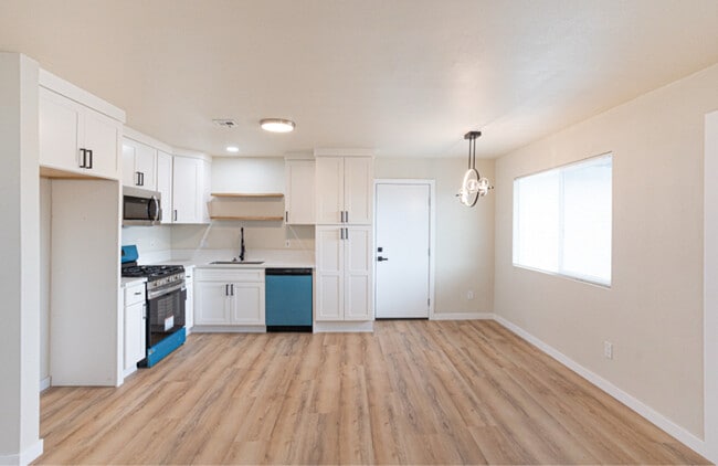 Photo - 7877 Dundee Ave House