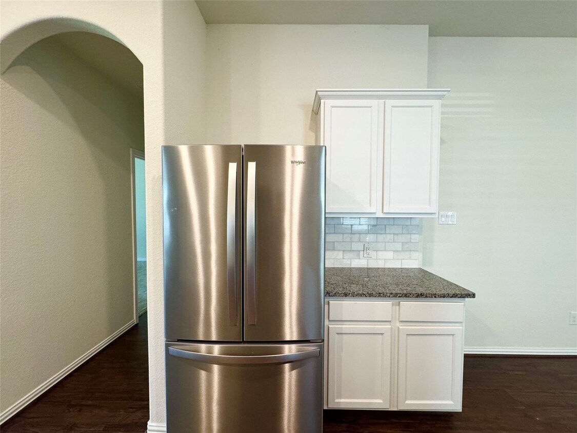 Foto del edificio - 9026 Beacon Mill Dr