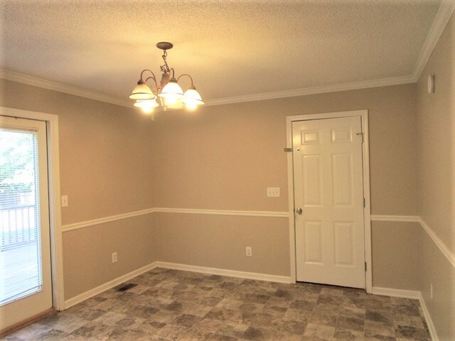 Building Photo - 92 Nanette Drive