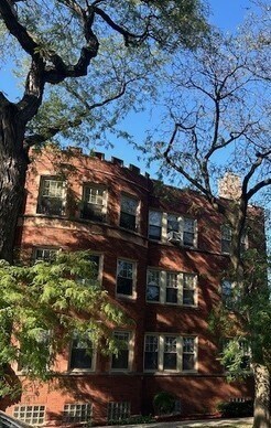 Foto del edificio - 2102-2104 E 82nd St