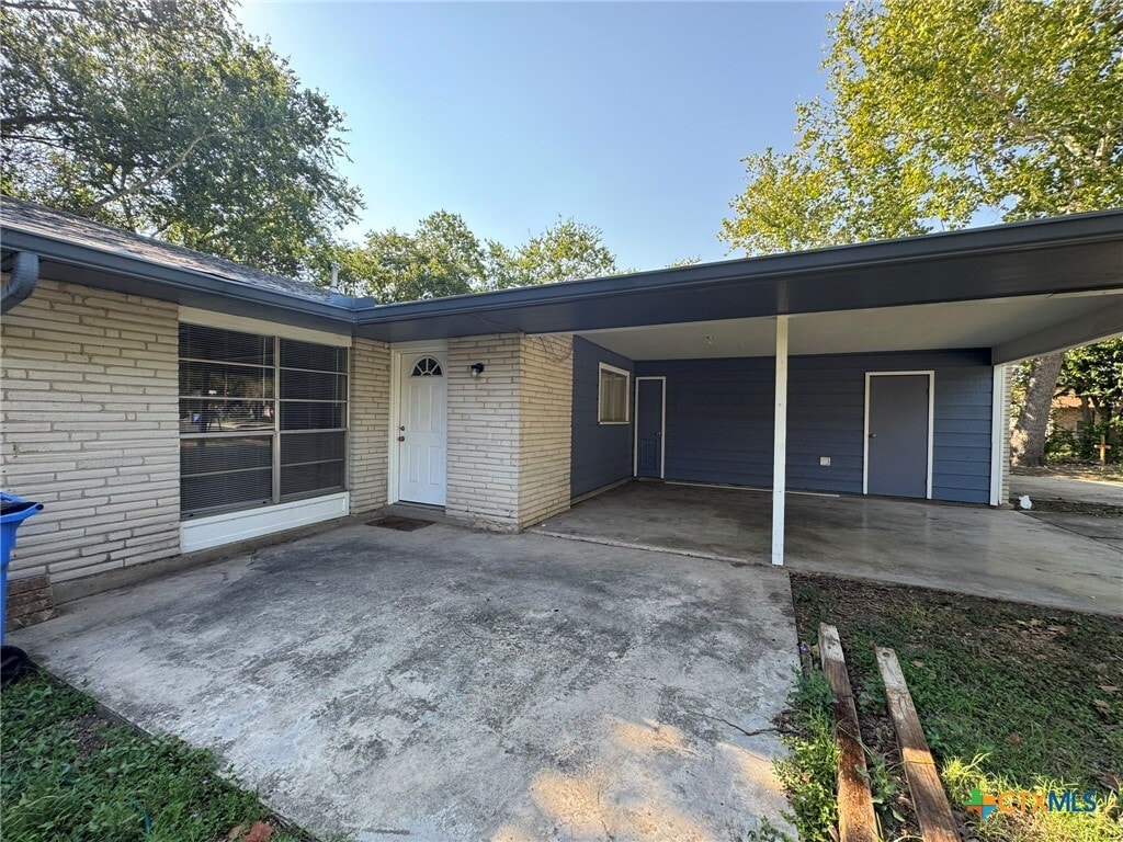 Foto principal - 813 Burges St