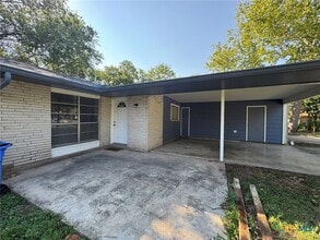 Building Photo - 813 Burges St