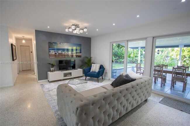 Foto del edificio - 555 NW 87th St