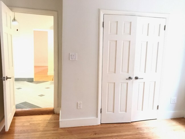 Foto del edificio - 973 Montgomery St