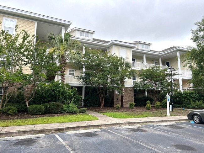 Building Photo - First floor, Unfurnished 3 Bedroom, 2 Bath Condo at Kiskadee Parke with Lots of Amenities!