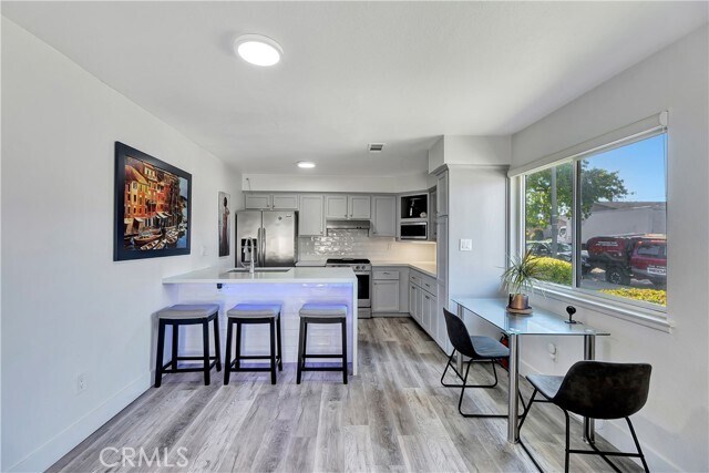 Foto del edificio - 4612 Via Vista Cir