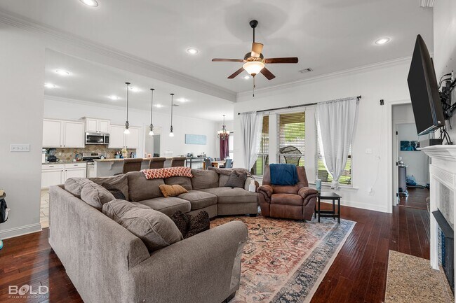 Building Photo - Gorgeous Home For Rent!!