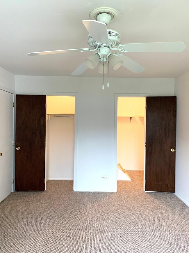 Master bedroom - 466 Buchanan Ct