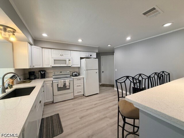 Foto del edificio - 5319 Pelican Blvd