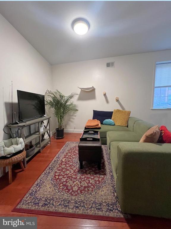 Foto del edificio - 1415 S 4th St