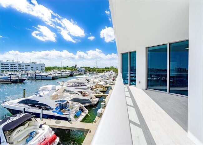 Foto del edificio - 17301 Biscayne Blvd