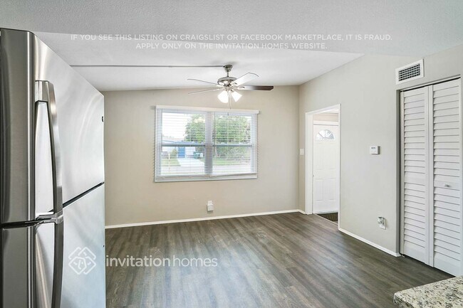 Foto del edificio - 11659 106th St