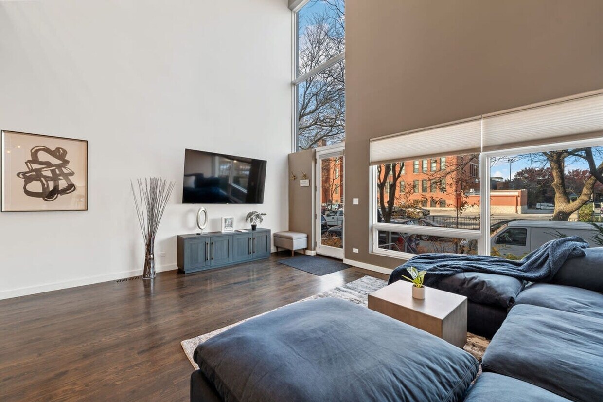 Foto principal - 2223 W Race Ave