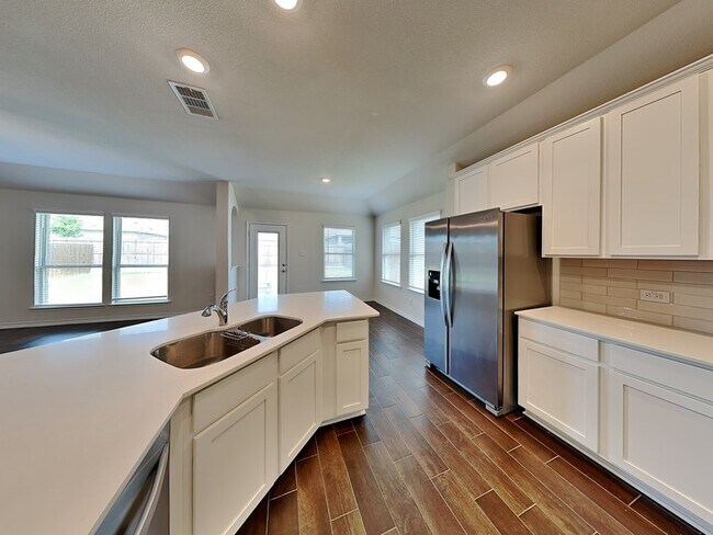 Photo - 2907 Brady Starr Dr House