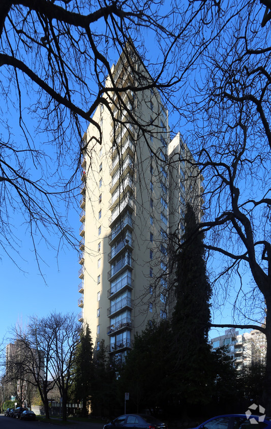 Building Photo - Americana Apartments