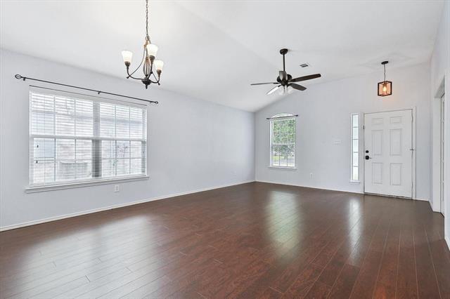 Foto del edificio - 804 Charlotte Dr