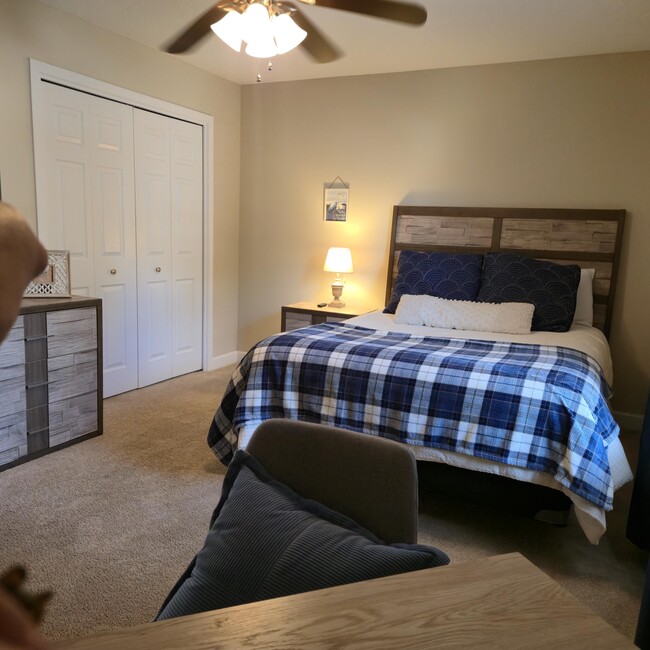 Building Photo - 400 Yancey St