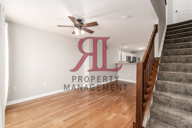 Foto del edificio - 5807 Bridgehampton Dr