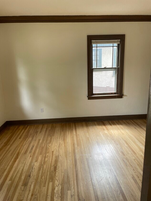 Building Photo - 720 S Ivory St