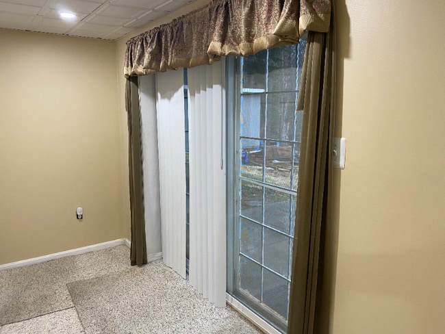 Photo - 8809 Royal Crest Dr House