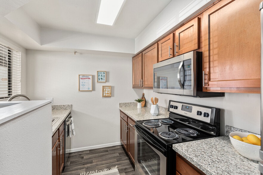 Cortland Scottsdale Mountain