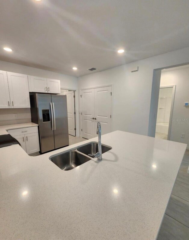 Foto del edificio - 208 Acorn Rd