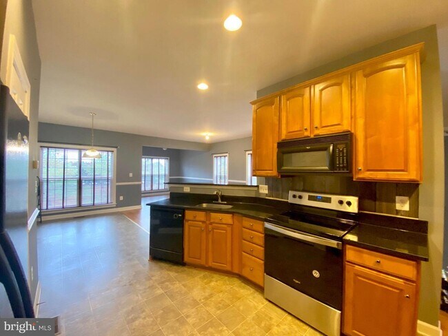 Building Photo - 6153 Popes Creek Pl