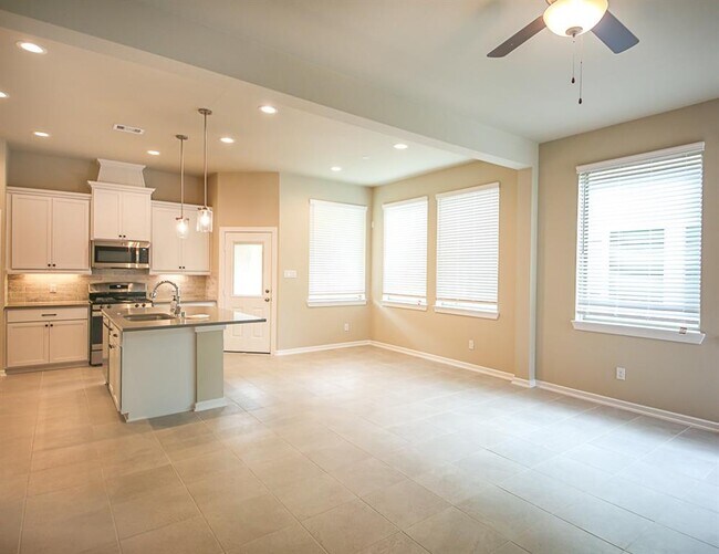 Building Photo - 244 N Spotted Fern Dr