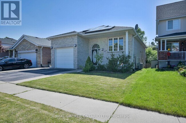 Building Photo - 99 Langlaw Dr