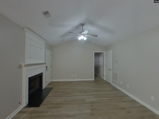 Foto del edificio - 562 Chisolm Way