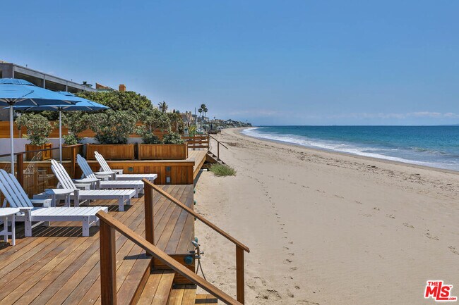 Foto del edificio - 23816 MALIBU Rd