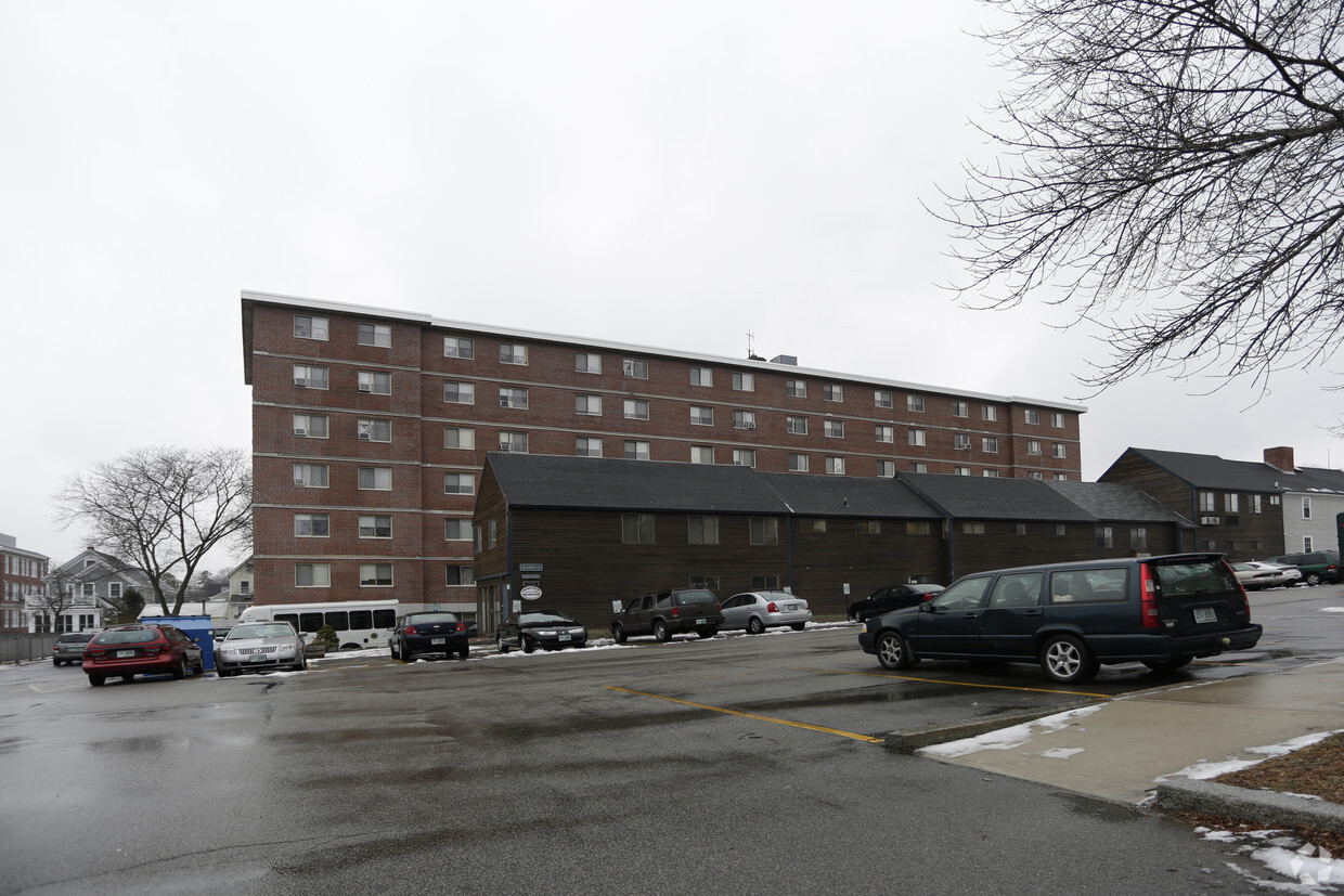 Building Photo - Feaster Apartments