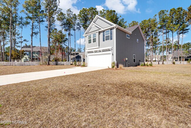 Building Photo - 203 E Red Head Cir