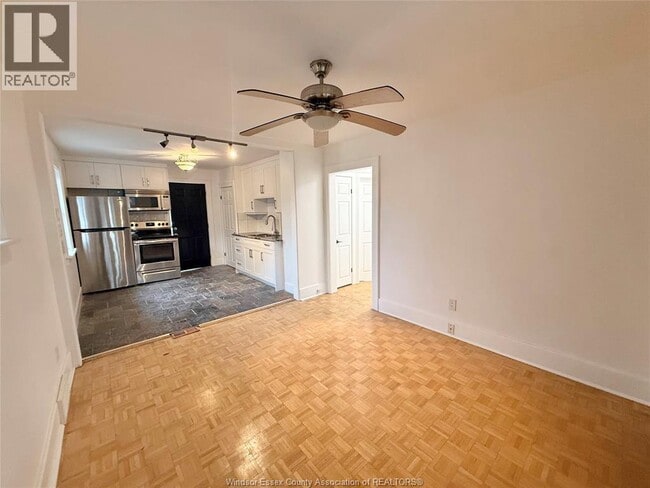 Building Photo - 837 Louis Ave