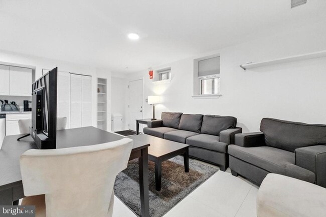 Foto del edificio - 623 5th St NE