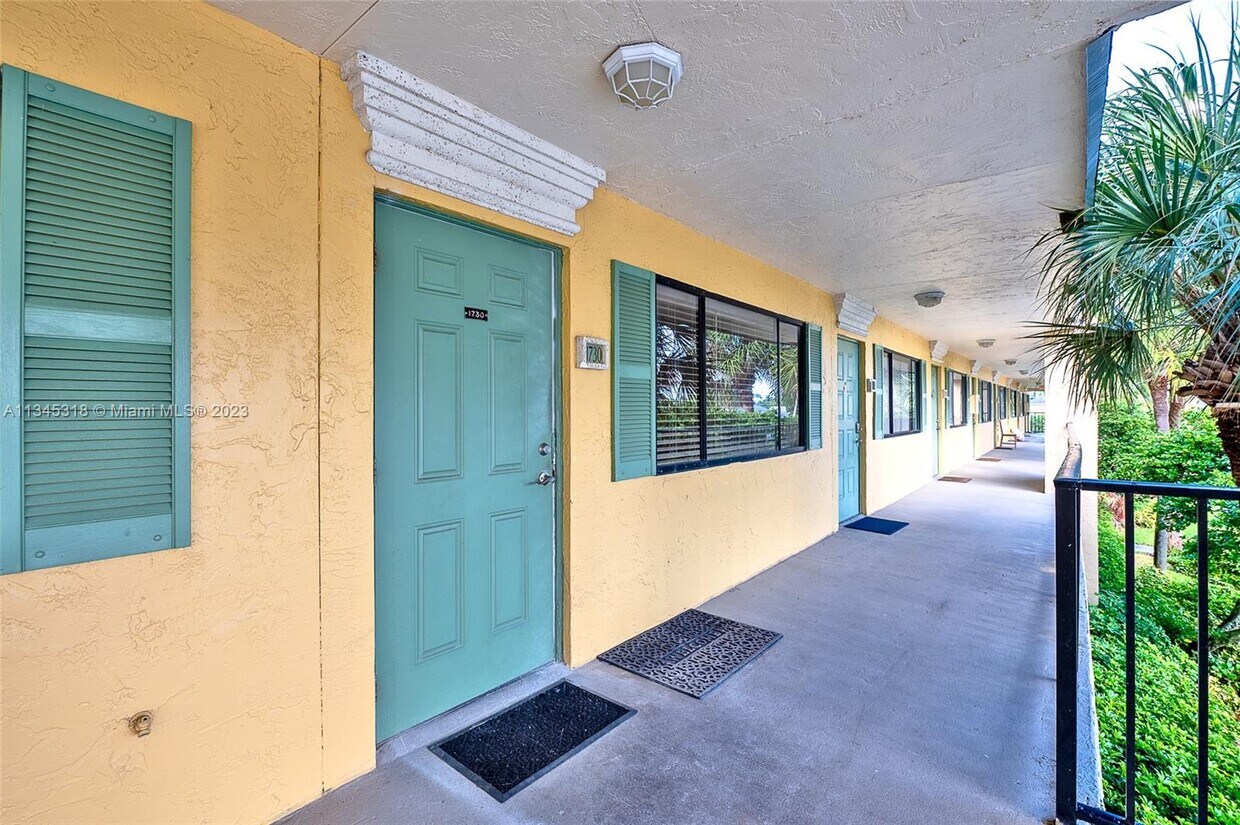 1730 Meadows Cir W Unit 1730, Boynton Beach, FL 33436 Condo for Rent