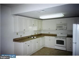 Building Photo - 244 Baltimore Pike