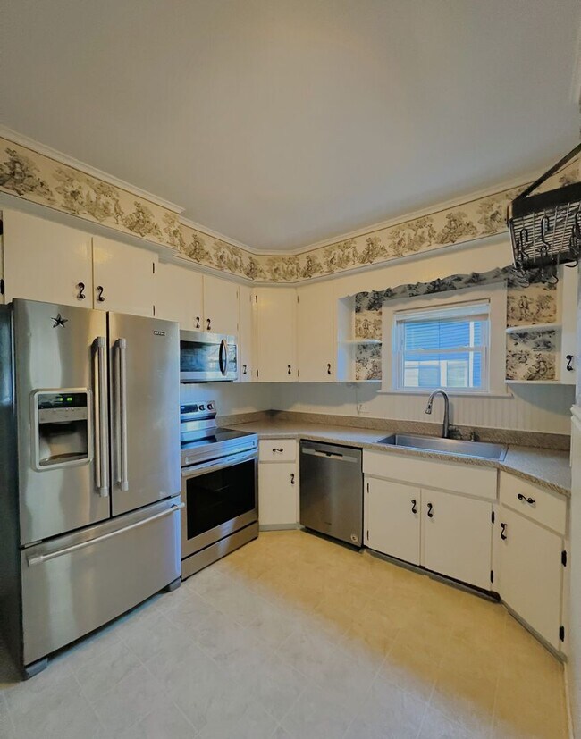 Foto del edificio - Newly Reduced Price - Charming Single-Family Home