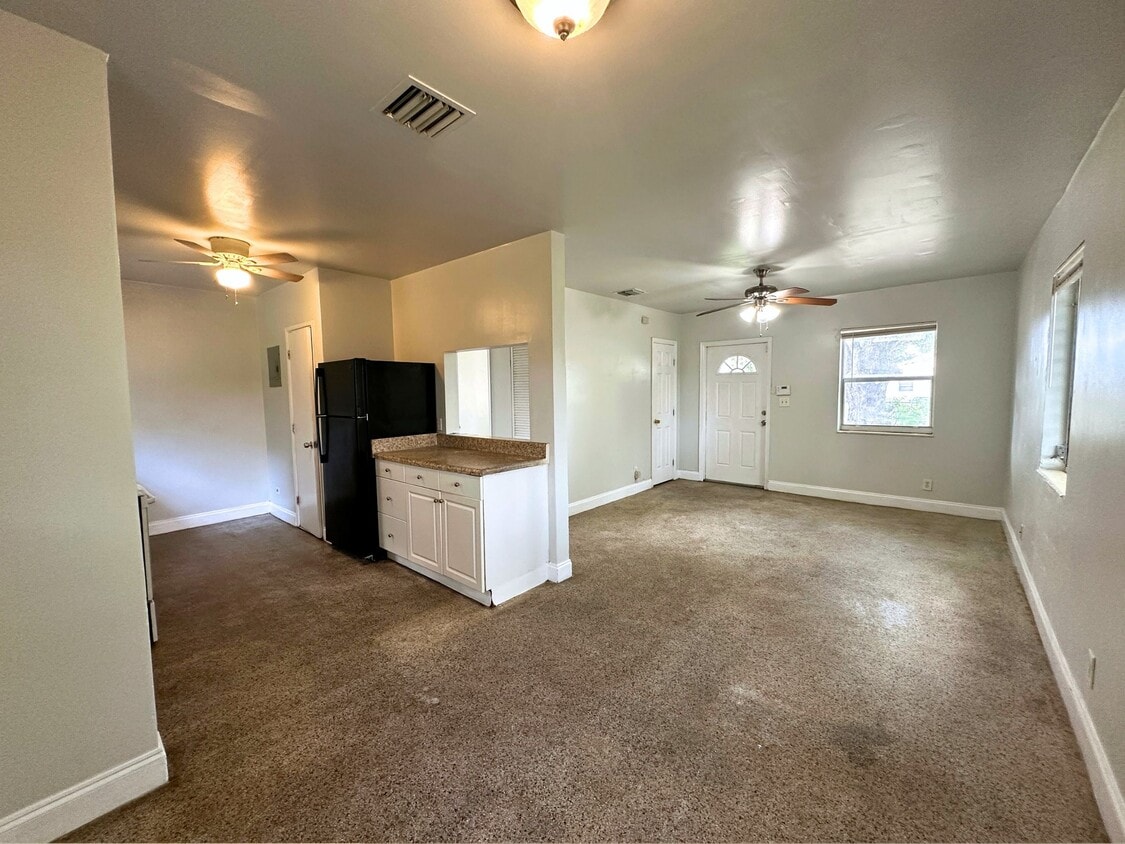 Primary Photo - 1206 NW 17th Ave