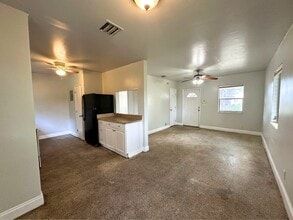 Building Photo - 1206 NW 17th Ave